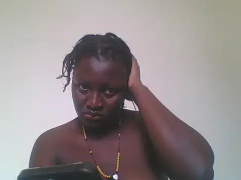 Snapshot of Heavy_ass chatting on 03-12-25, 07:02 Heavy ass online show from 03-12-25, 07:02