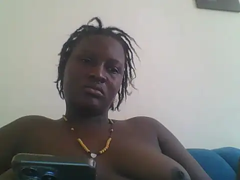 Snapshot of Heavy_ass chatting on 03-17-25, 07:24 Heavy ass online show from 03-17-25, 07:24