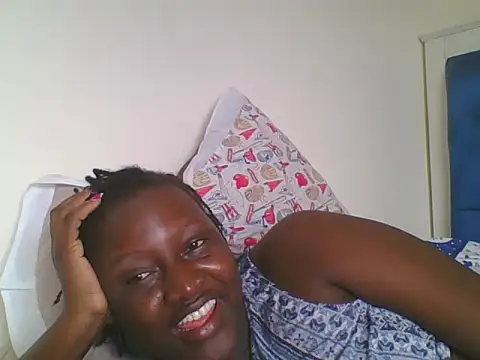 Snapshot of Heavy_ass chatting on 11-08-25, 01:11 Heavy ass online show from 11-08-25, 01:11