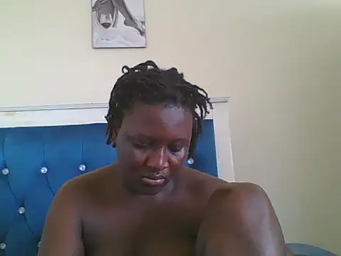 Snapshot of Heavy_ass chatting on 11-25-25, 10:04 Heavy ass online show from 11-25-25, 10:04