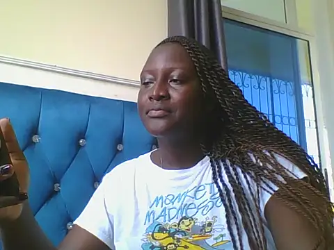 Snapshot of Heavy_ass chatting on 12-19-25, 10:44 Heavy ass online show from 12-19-25, 10:44