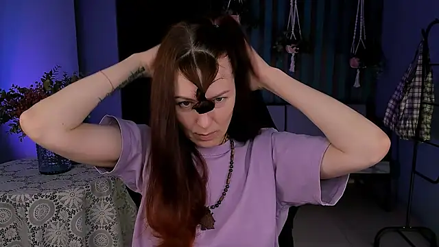 VandaRossi online show from 02-14-25, 05:09