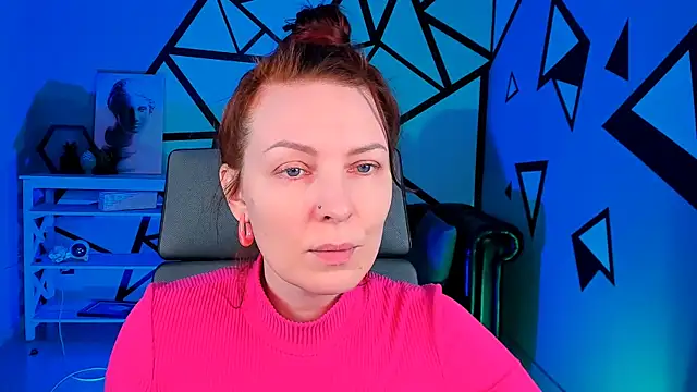 VandaRossi online show from 12-19-25, 09:38