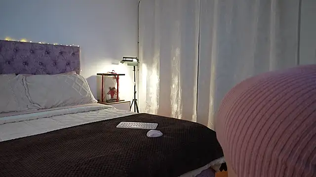 samantha evans2 online show from 05-26-26, 01:23