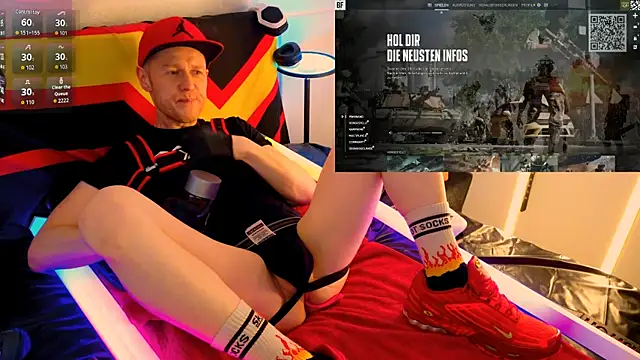 Snapshot of Fuc71 chatting on 10-22-25, 06:51 Fuc71 online show from 10-22-25, 06:51