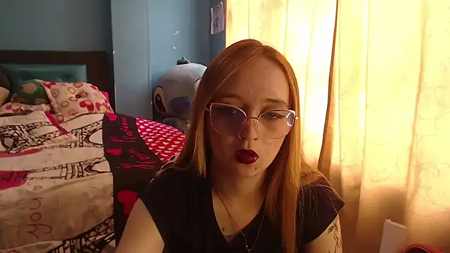 Liaroberts1 online show from 02-12-25, 03:16