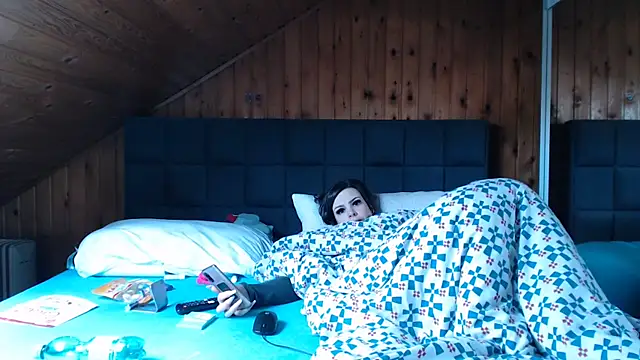 BoeseMoni1998 online show from 01-31-25, 01:12