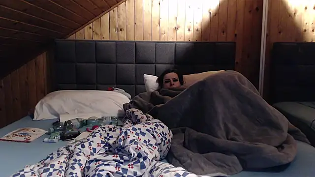 BoeseMoni1998 online show from 02-02-25, 08:19