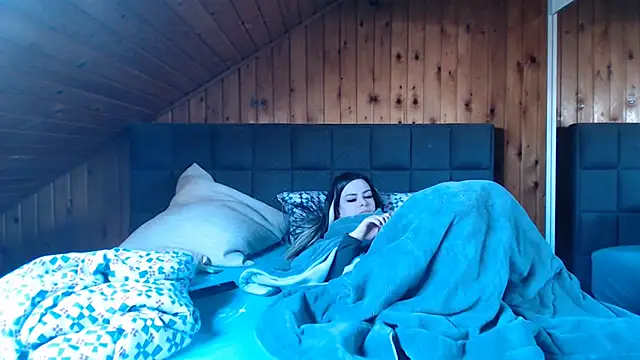 BoeseMoni1998 online show from 03-06-25, 09:03