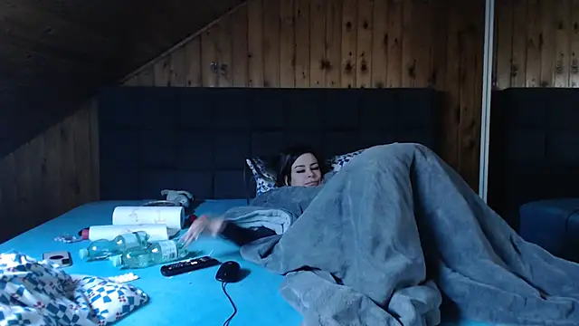 BoeseMoni1998 online show from 03-16-25, 11:38