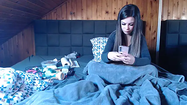 BoeseMoni1998 online show from 03-22-25, 08:18