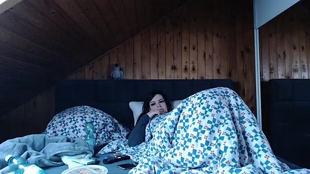 BoeseMoni1998 online show from 10-06-25, 10:56