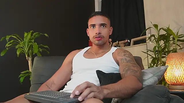 LincomAmith online show from 02-24-26, 03:48