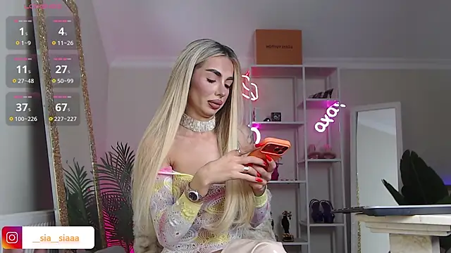 Snapshot of ArianaArianna chatting on 02-16-26, 09:05 ArianaArianna online show from 02-16-26, 09:05