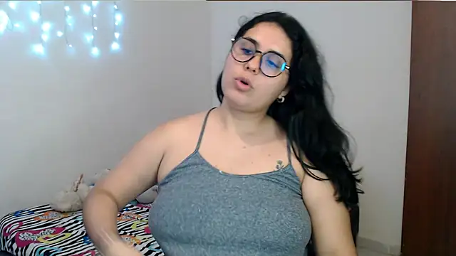 zaritagape21 online show from 09-28-25, 04:40