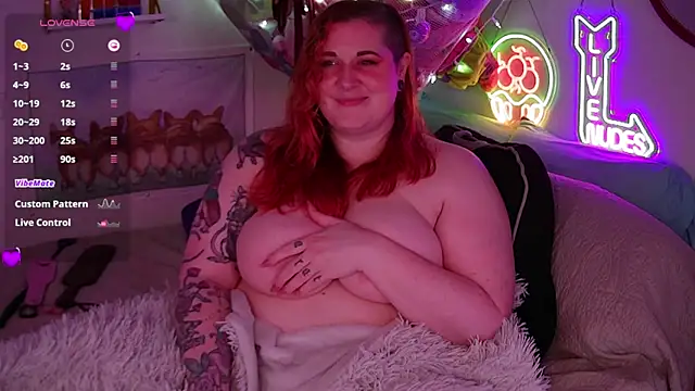 Snapshot of opalreigning chatting on 02-24-26, 09:07 opalreigning online show from 02-24-26, 09:07