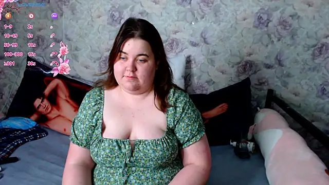 Snapshot of Estelle_Hicks chatting on 12-12-24, 06:21 Estelle Hicks online show from 12-12-24, 06:21