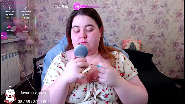 Snapshot of Estelle_Hicks chatting on 03-17-25, 06:21 Estelle Hicks online show from 03-17-25, 06:21