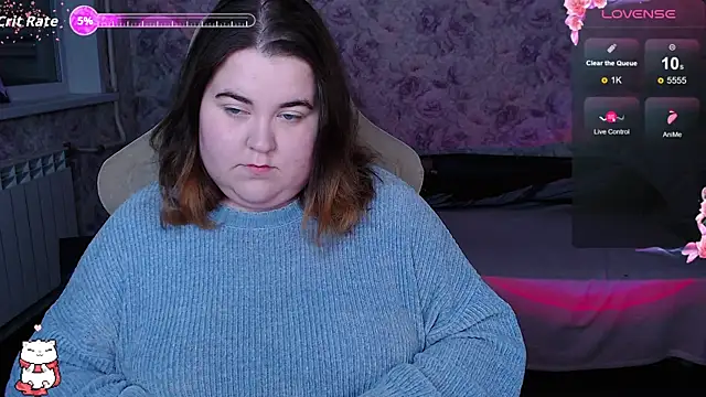 Snapshot of Estelle_Hicks chatting on 10-09-25, 06:17 Estelle Hicks online show from 10-09-25, 06:17