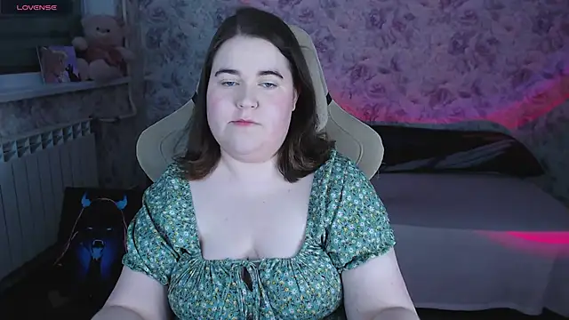 Estelle Hicks online show from 05-02-26, 06:46