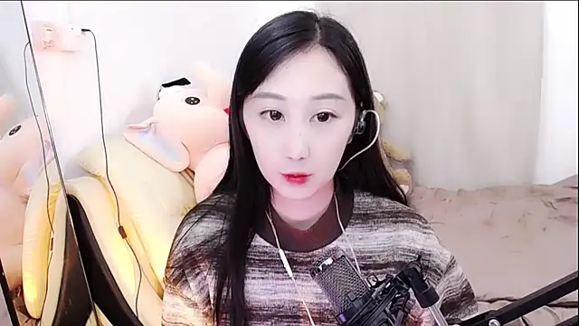 Snapshot of Alcohol_1 chatting on 10-23-25, 02:05 Alcohol 1 online show from 10-23-25, 02:05