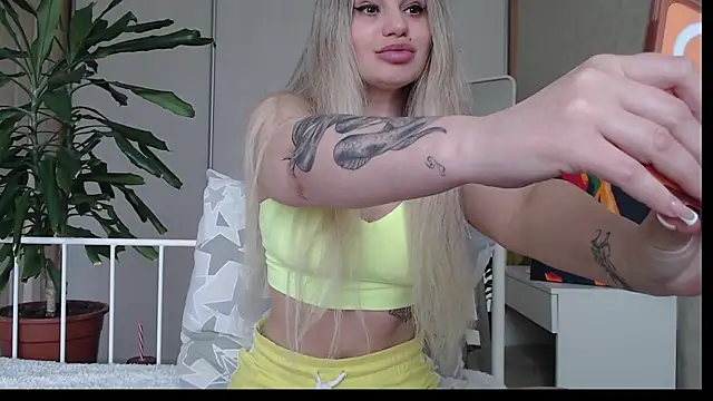 ShyEvaa online show from 05-06-26, 05:14