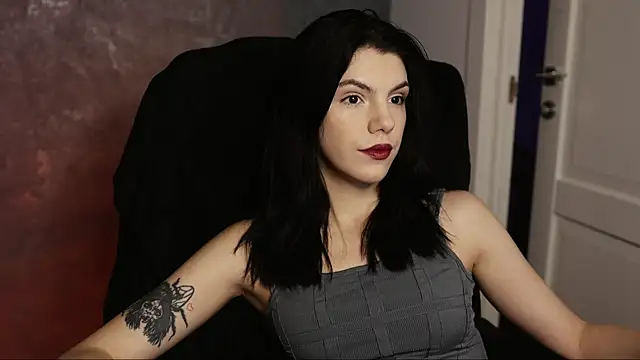 Snapshot of mistress__rochelle chatting on 02-06-25, 05:51 mistress rochelle online show from 02-06-25, 05:51