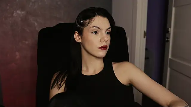 Snapshot of mistress__rochelle chatting on 02-17-25, 04:59 mistress rochelle online show from 02-17-25, 04:59