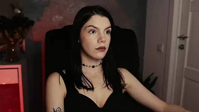 Snapshot of mistress__rochelle chatting on 02-21-25, 06:37 mistress rochelle online show from 02-21-25, 06:37
