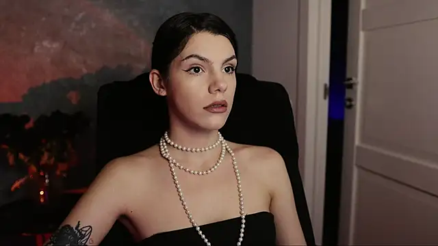 Snapshot of mistress__rochelle chatting on 03-04-25, 10:05 mistress rochelle online show from 03-04-25, 10:05