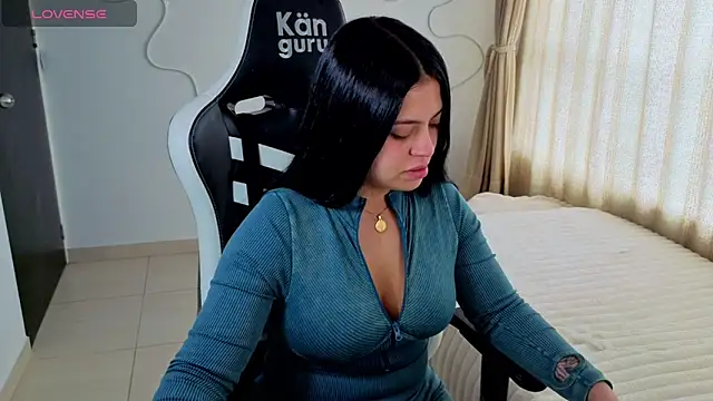 Victoryyy  online show from 05-12-26, 06:27
