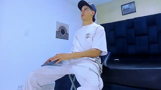 Jhonn Rhyss online show from 09-18-25, 03:19