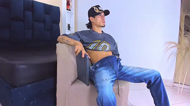 Jhonn Rhyss online show from 11-28-25, 02:36