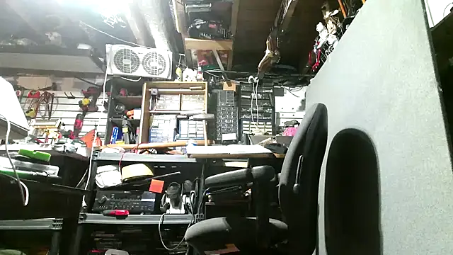 mrwinsalot88 online show from 10-05-25, 11:41