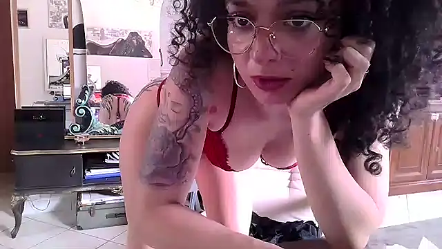 Emily Posh online show from 05-13-26, 09:50