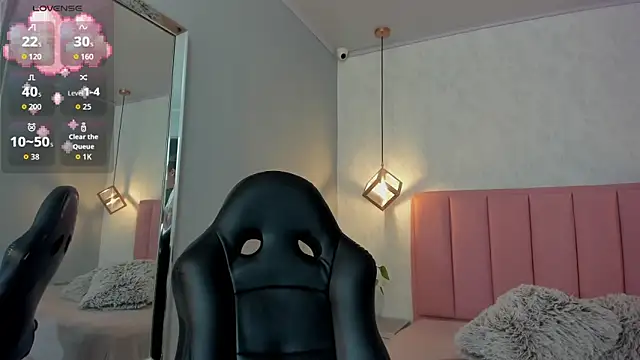 SUNNYCYRUS online show from 09-30-25, 12:32