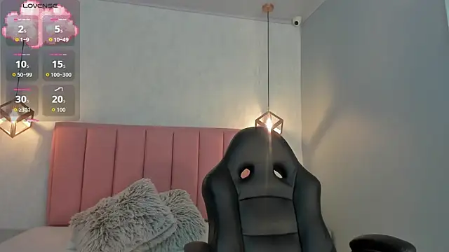 SUNNYCYRUS online show from 10-15-25, 12:49