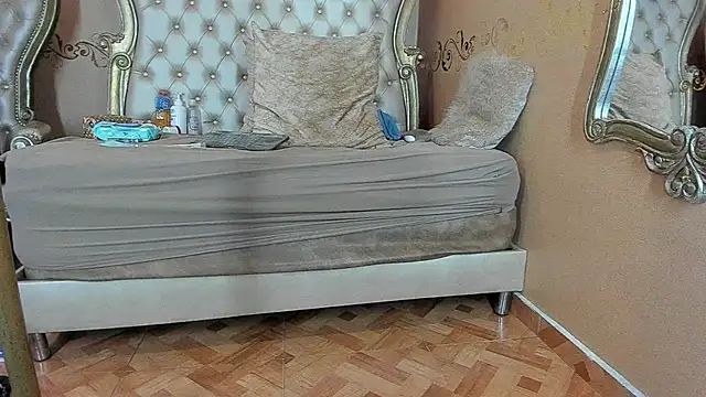 Celeste Baker  online show from 04-08-26, 12:05