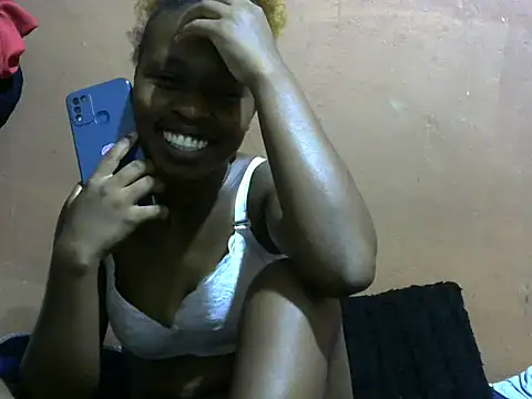 Snapshot of sexy-rosie chatting on 01-25-25, 05:30 sexy-rosie online show from 01-25-25, 05:30
