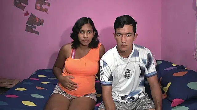 Snapshot of Sweetiefoxxx chatting on 11-02-25, 05:37 Sweetiefoxxx online show from 11-02-25, 05:37