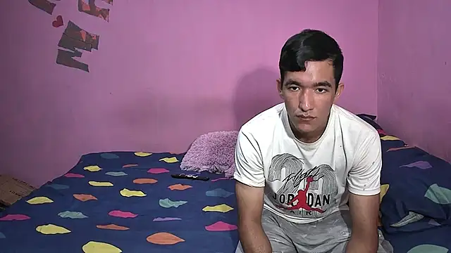 Snapshot of Sweetiefoxxx chatting on 11-08-25, 01:33 Sweetiefoxxx online show from 11-08-25, 01:33