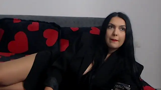 BriannaBk online show from 10-26-25, 05:19