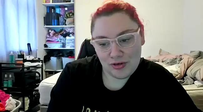 Bustycurves online show from 12-17-24, 10:44