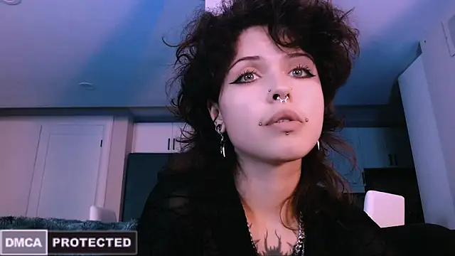 Snapshot of NaughtyLittleFox chatting on 11-04-25, 05:17 NaughtyLittleFox online show from 11-04-25, 05:17