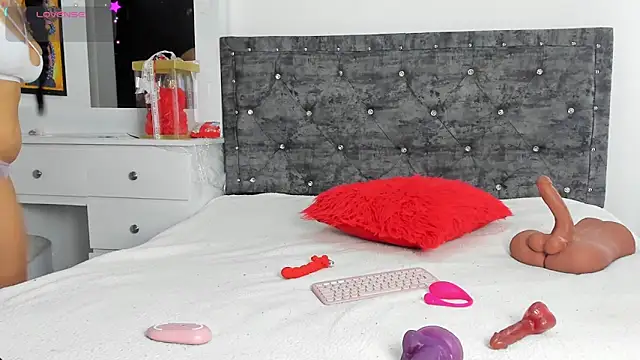 anastasia danger online show from 12-14-24, 01:38