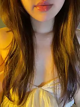 minmin2kk5 online show from 04-29-26, 01:53