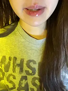 minmin2kk5 online show from 05-09-26, 01:33