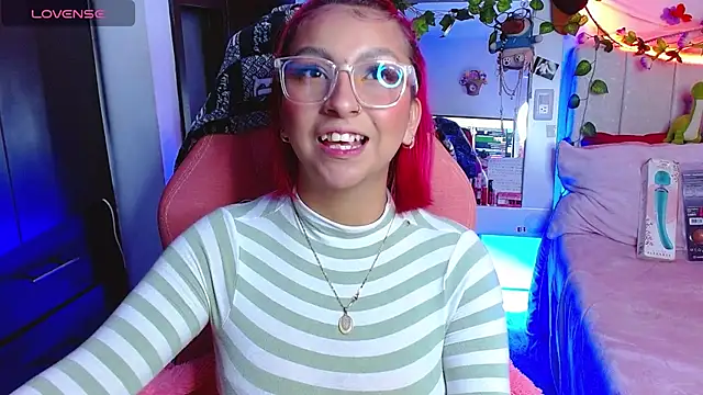 Littlerouse  online show from 01-19-26, 07:01