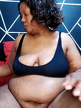 YummyChocolatexx2 online show from 05-14-26, 08:43