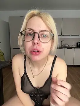 Livewithlucy online show from 02-19-26, 07:59